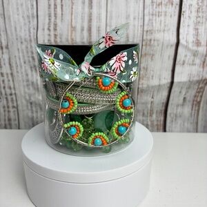 Mystery Treasure 12 oz Jar - Lot 0279